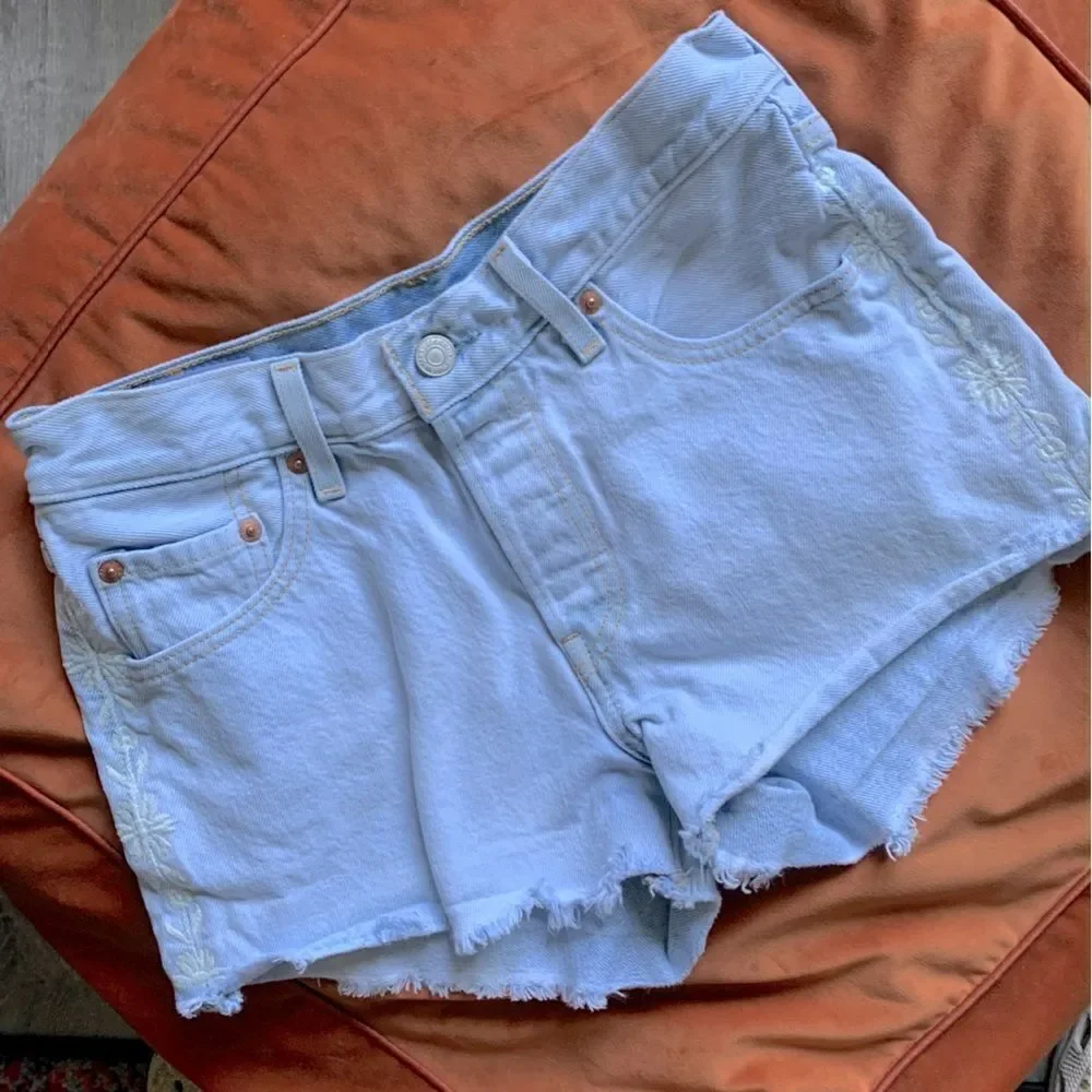 LEVIS 501 DENIM SHORTS